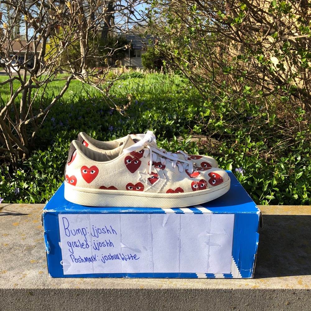 CDG Converse ‘Hearts All Over’